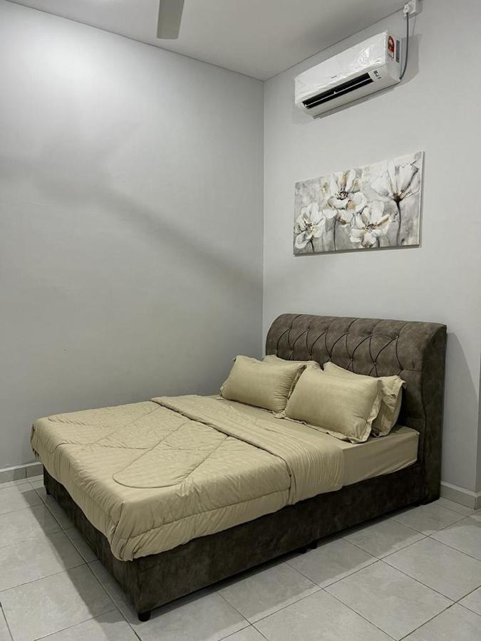 D'Sara Homestay Fully Furnished 3 Bedrooms All Aircond 2 Miles Centre Chukai Екстериор снимка