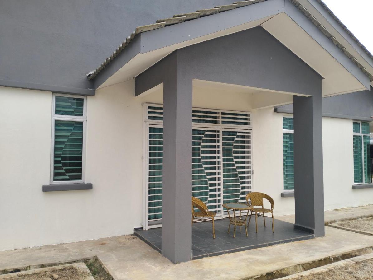 D'Sara Homestay Fully Furnished 3 Bedrooms All Aircond 2 Miles Centre Chukai Екстериор снимка