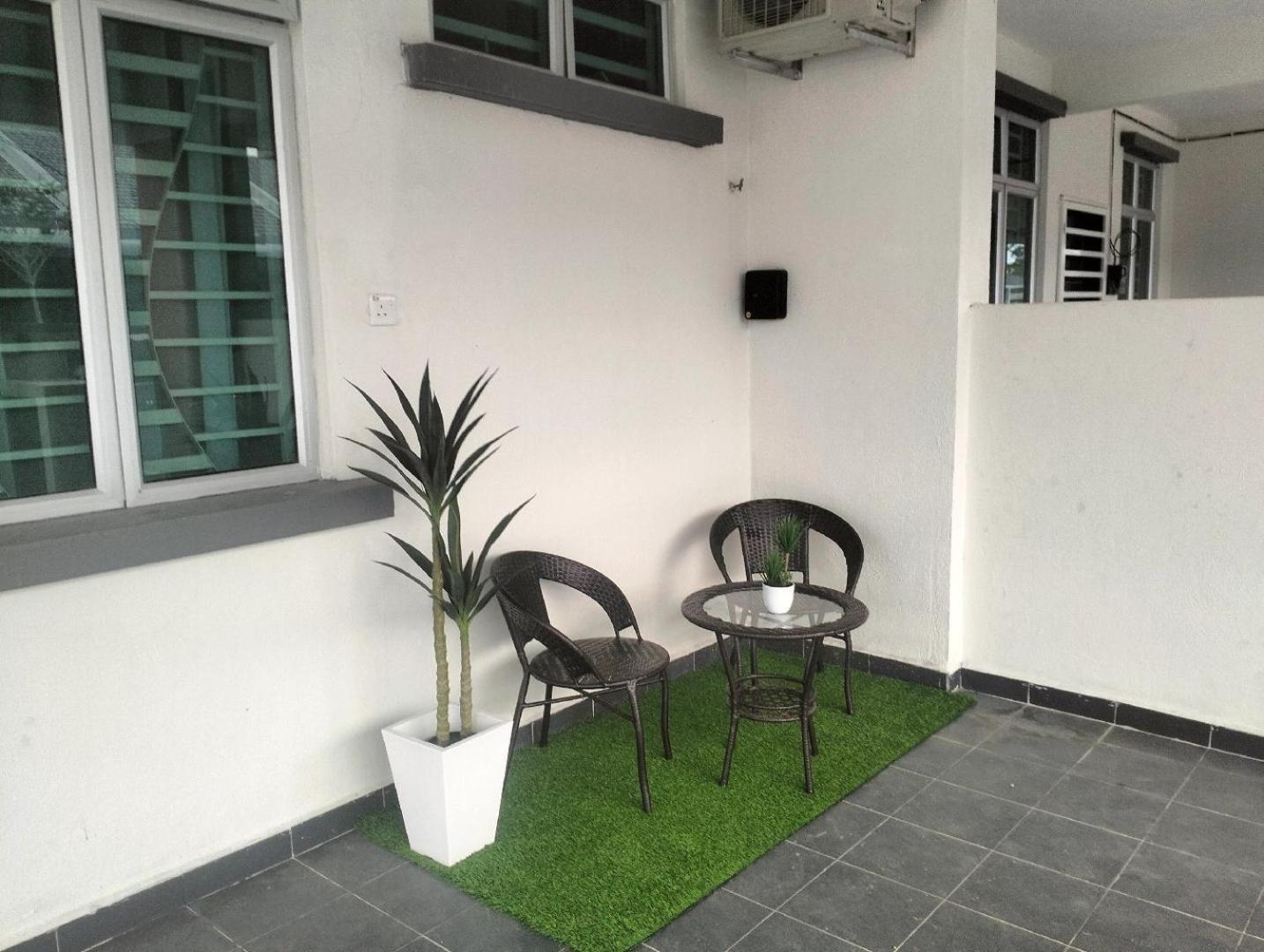 D'Sara Homestay Fully Furnished 3 Bedrooms All Aircond 2 Miles Centre Chukai Екстериор снимка